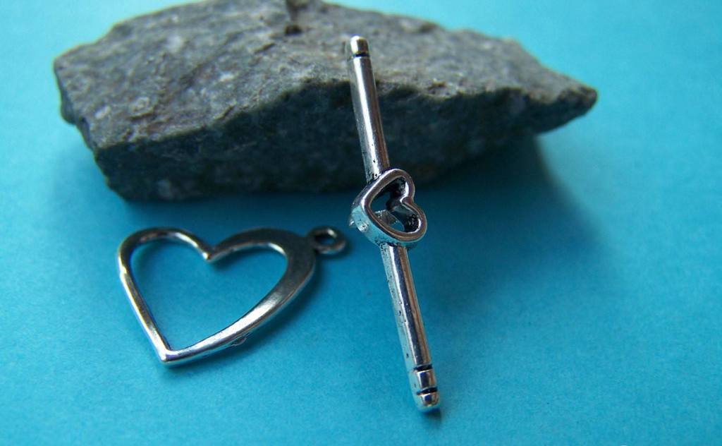 Accessories - 30 Sets Antique Silver Heart Toggle Clasps A1259