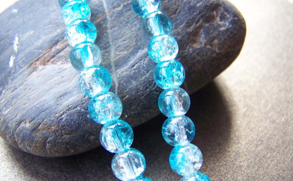 Accessories - 31 Inches Strand (100 Pcs)  Blue Color Crackle Glass Beads 8mm A3906