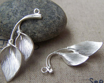 Accessories - 4 Pcs Matte Silver Brass Calla Lily Flower Charms Pendants 14x33mm A1028