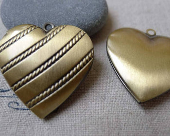 Accessories - 4 Pcs Of Antique Bronze Brass Coiled Heart Photo Locket Charms 29mm A7012