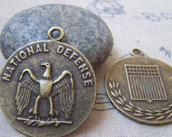 Accessories - 4 Pcs Of Antique Bronze Eagle Badge Round Pendant Charms 32x37mm A4808