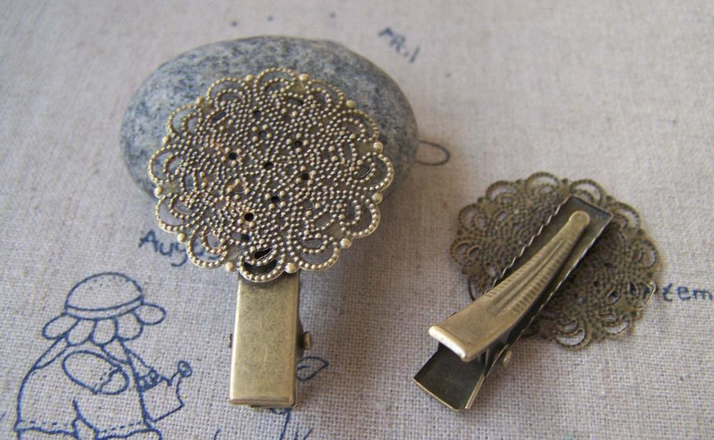 Accessories - 4 Pcs Of Antique Bronze Filigree Round Hair Clips 31x45mm A2380