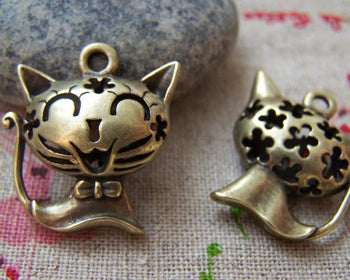 Accessories - 4 Pcs Of Antique Bronze Filigree Smile Cat Pendants Charms 20x21mm A1803