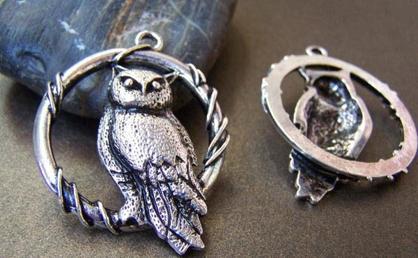 Accessories - 4 Pcs Of Antique Silver Round Owl Ring Charms Pendants 38x40mm A3051