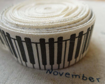 Accessories - 5.46 Yards (5 Meters) Musical Keyboard Piano Print Cotton Ribbon Label String A5560