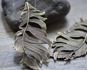 Accessories - 5 Pcs Of Antique Bronze Huge Feather Charms Pendants 41x86mm  A7669