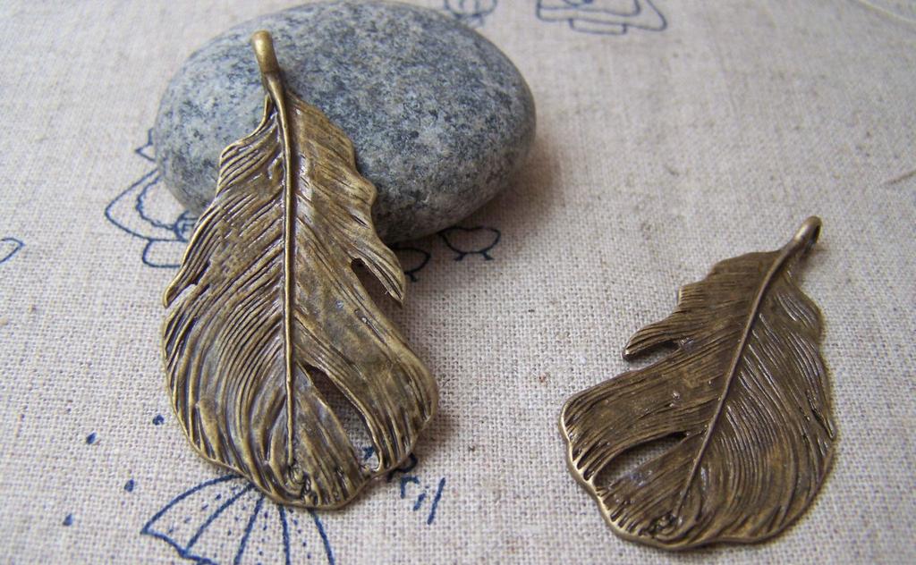 Accessories - 5 Pcs Of Antique Bronze Lovely Feather Charms Pendants 25x49mm A357