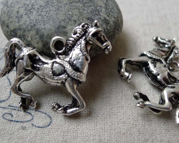 Accessories - 5 Pcs Of Antique Silver Horse Pendants Charms 27x32mm A6381