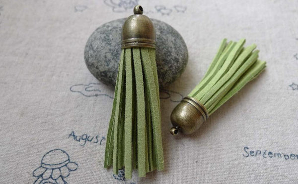 Accessories - 5 Pcs Of Square Faux Suede Green Leather Tassel With Brass Bead Caps A6665