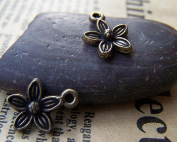 Accessories - 50 Pcs Of Antique Bronze 5-Leaf Flower Charms 10.5x14mm A430