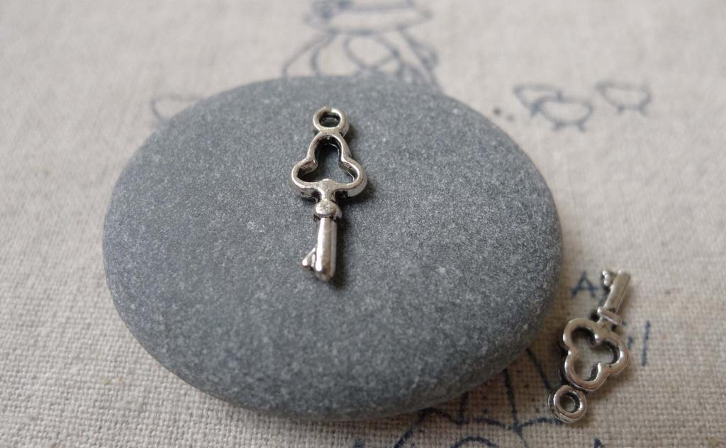 Accessories - 50 Pcs Of Antique Silver Tiny Skeleton Key Charms 7x16mm A7243