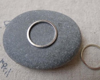 Accessories - 50 Pcs Of Platinum White Gold Tone THICK Brass Seamless Rings 14mm 18gauge A7235