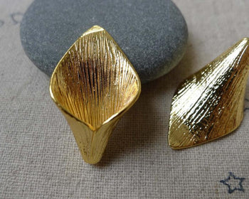 Accessories - 6 Pcs Anti Tarnish 16K Gold Tone Brass Calla Lily Flower Bead Caps 15x26mm A7129