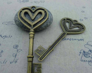 Accessories - 6 Pcs Of Antique Bronze Double Heart Key Pendants Huge Size 31x69mm A1051