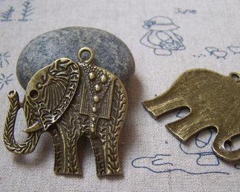 Accessories - 6 Pcs Of Antique Bronze Elephant Pendants 40x40mm A3466