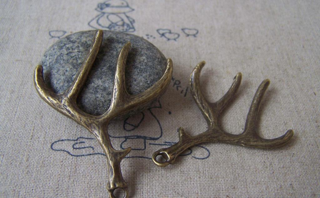 Accessories - 6 Pcs Of Antique Bronze Huge Antler Deer Horn Charms 40x52mm A4629
