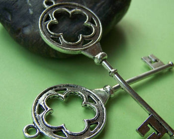 Accessories - 6 Pcs Of Antique Silver Lovely Flower Key Charms Pendants 25x75mm A1248