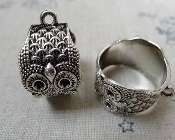 Accessories - 6 Pcs Of Antique Silver Round Owl Ring Pendants 23x25mm A5872