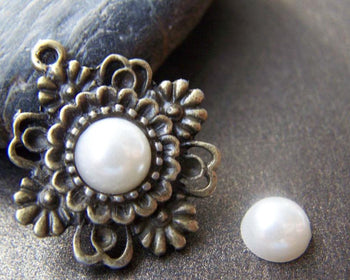 Accessories - 60 Pcs Of Resin Pearl White Round Cameo Cabochons  8mm A2795