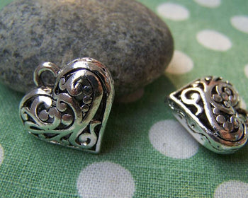 Accessories - 8 Pcs Of Antique Silver 3D Swirly Heart Pendants 20x20mm A922