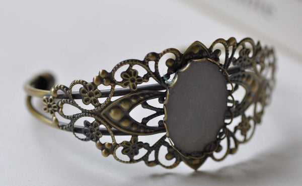 Accessories - Antique Brass Flower Bezel Bracelet Cuff Match 18x25mm Cabochon Set Of 1  A5433