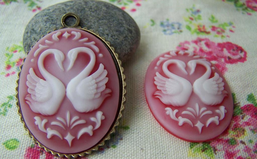 Accessories - Gorgeous 1 PC Resin Antique Red Swan Oval Cameo Cabochon 30x40mm A3847