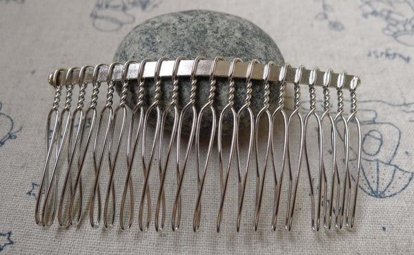 accessories-silvery-gray-comb-