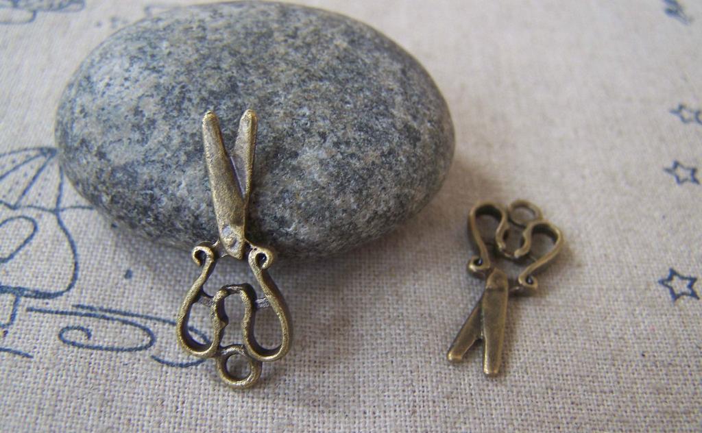 Accessories - Tiny Scissors Charms Antique Bronze Lovely Pendants 12x24mm Set Of 10 Pcs A1716
