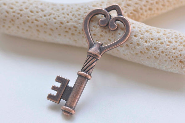 10 pcs Antique Copper Skeleton Key Charms Pendants A3534