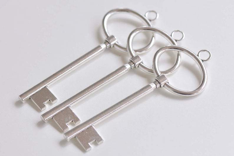 4 pcs Antique Silver Oval Key Pendants HEAVY 35x92mm A8683