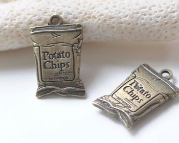 10 pcs Antique Bronze Potato Chips Bag Pendants Charms A6739