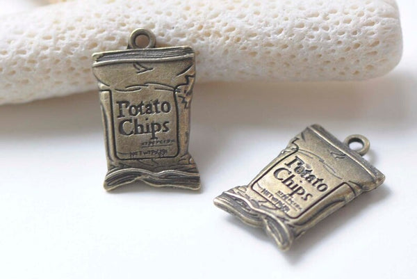 10 pcs Antique Bronze Potato Chips Bag Pendants Charms A6739