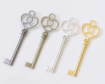 10 pcs Skeleton Key Charms Pendants 20x62mm