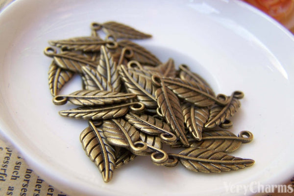 50 pcs of Antique Bronze Leaf Charms 7x16mm A320