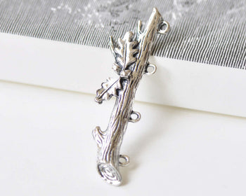 10 pcs Antique Silver Tree Trunk Connector Pendants Four Loops A8474