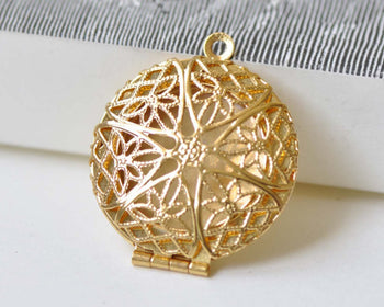 Gold Photo Locket Filigree Round Memory Locket Pendants Set of 5 A8481