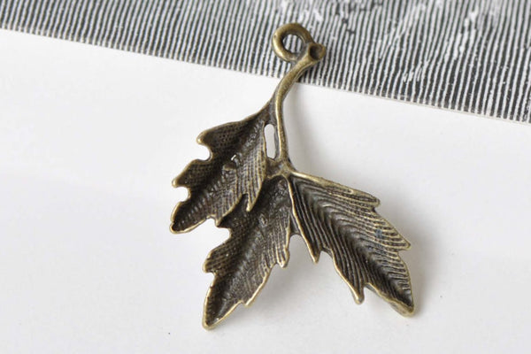 10 pcs Antique Bronze Three Leaf Branch Charms 27x35mm A8653