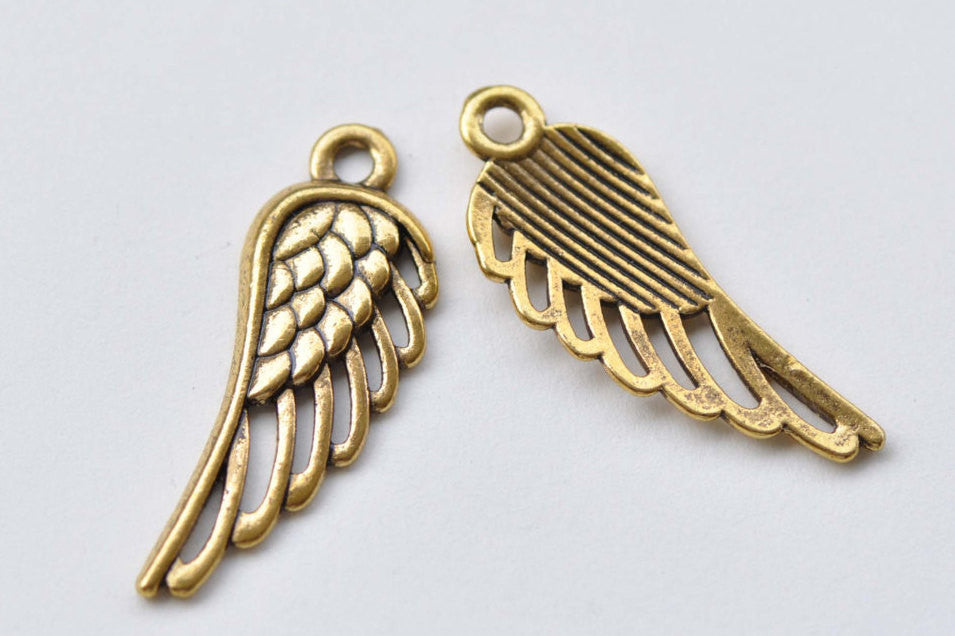 20 pcs Antique Gold Filigree Feather Wing Charms Pendants A8545