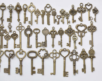 Antique Bronze Skeleton Key Charms Pendants Assorted Set of 40 A8784