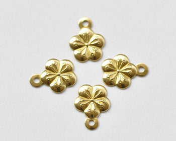 50 pcs Raw Brass Plum Flower Stamping Embellishments 7mm A8746