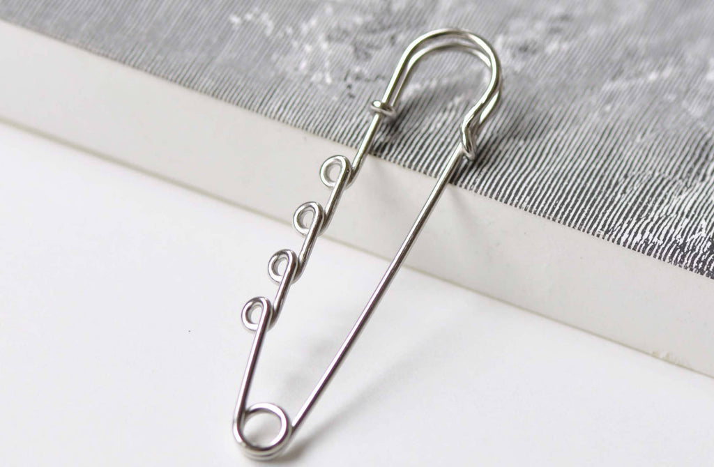 Silvery Gray Kilt Shawl Pins Four Loops Safety Brooches Set of 10 A8845