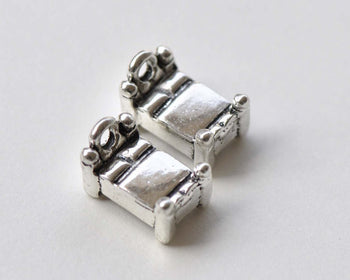 10 pcs Antique Silver Bedroom Bed Charms Pendants 8x13mm