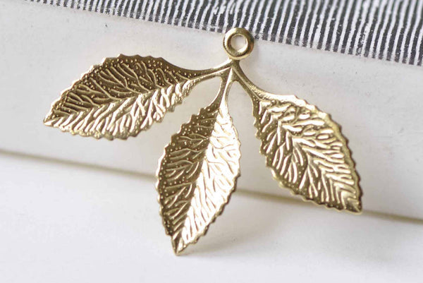 20 pcs Raw Brass Three Leaf Branch Stamping Embellishments A8968