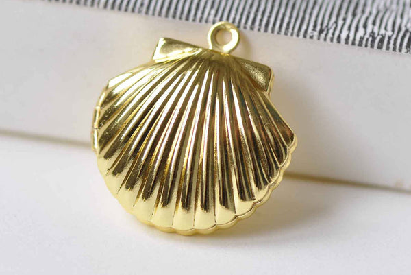 4 pcs Anti Tarnish 24K Gold Scallop Shell Photo Locket Pendants A8969