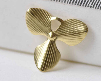 20 pcs Raw Brass Three Leaf Charms Stamping Embellishments A8972