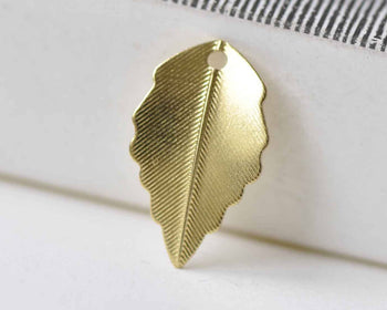 30 pcs Raw Brass Leaf Charms Stamping Embellishments 10x17mm A8973