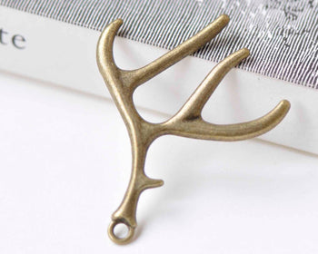 6 pcs Antique Bronze Antler Deer Horn Pendants Charms A9002