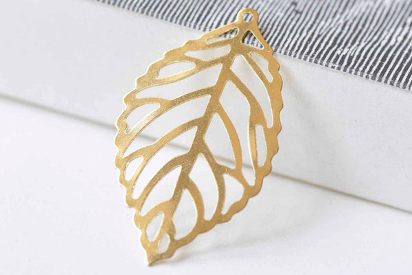 10 pcs Raw Brass Filigree Leaf Charms Stamping Embellishments  A9037