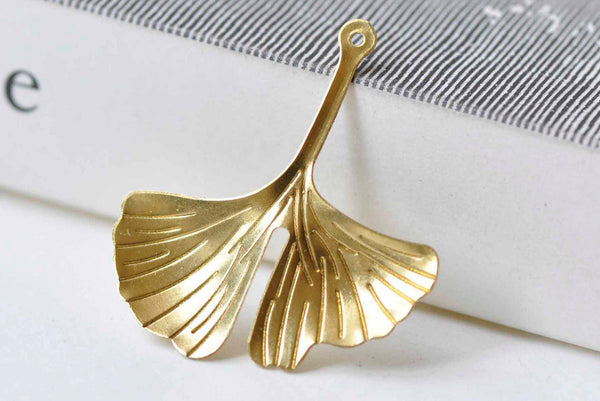 10 pcs Raw Brass Gingko Gingkgo Leaf Pendants Embellishments A9039