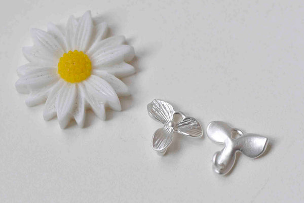 10 pcs Matte Silver Three Petal Leaf Flower Connector Charms A7656